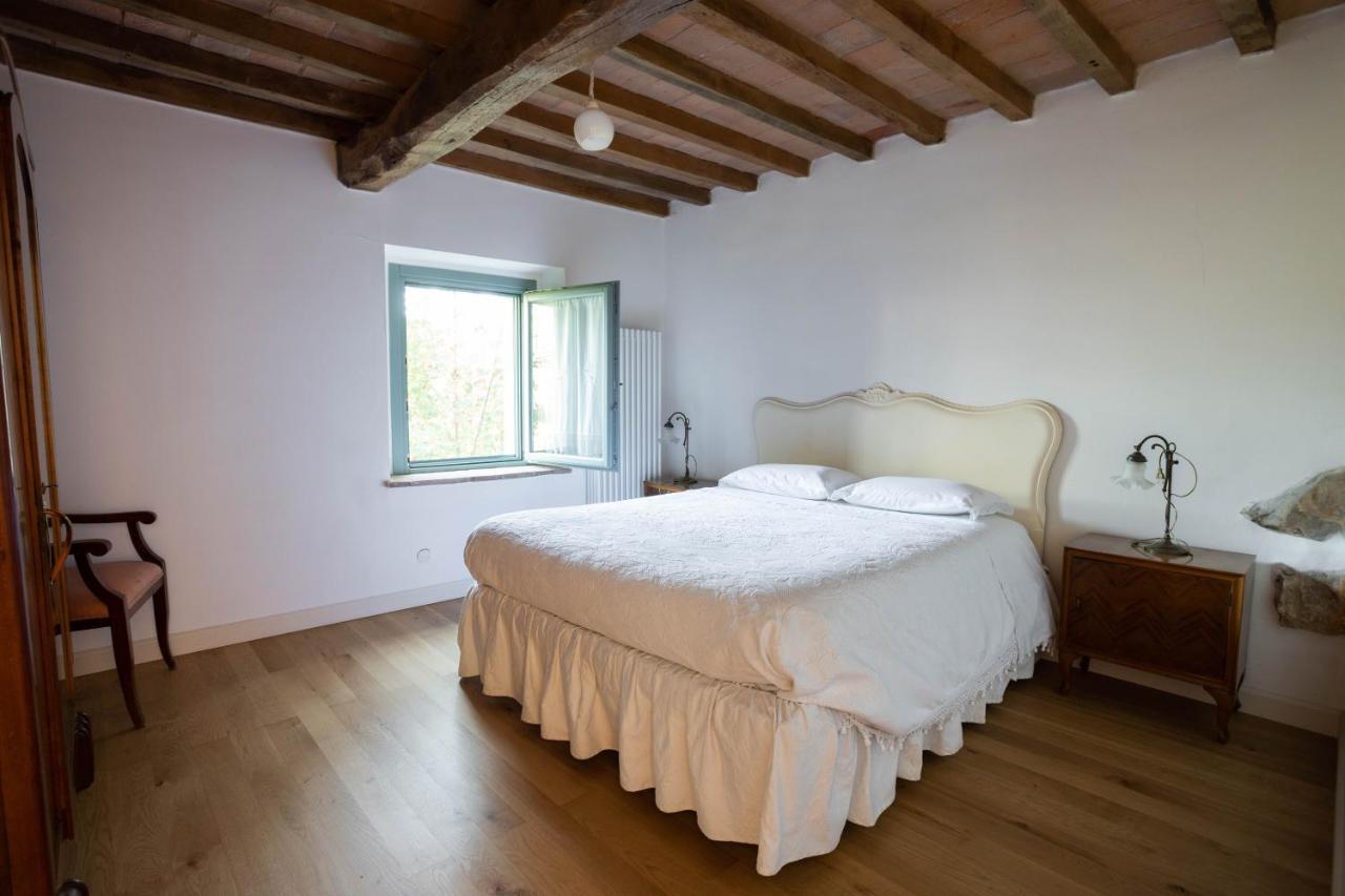 La Marcona Apartment Serramazzoni ภายนอก รูปภาพ