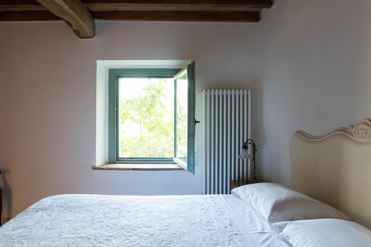 La Marcona Apartment Serramazzoni ภายนอก รูปภาพ