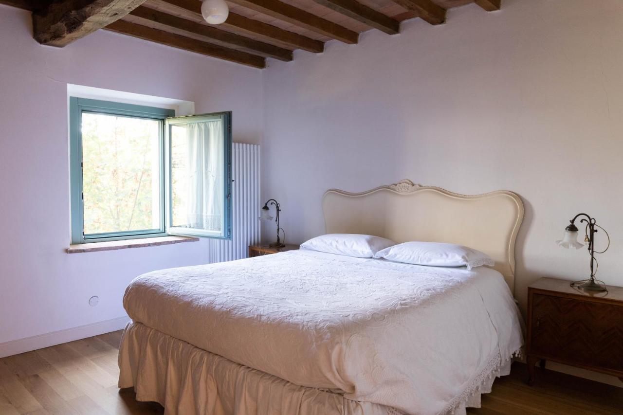 La Marcona Apartment Serramazzoni ภายนอก รูปภาพ