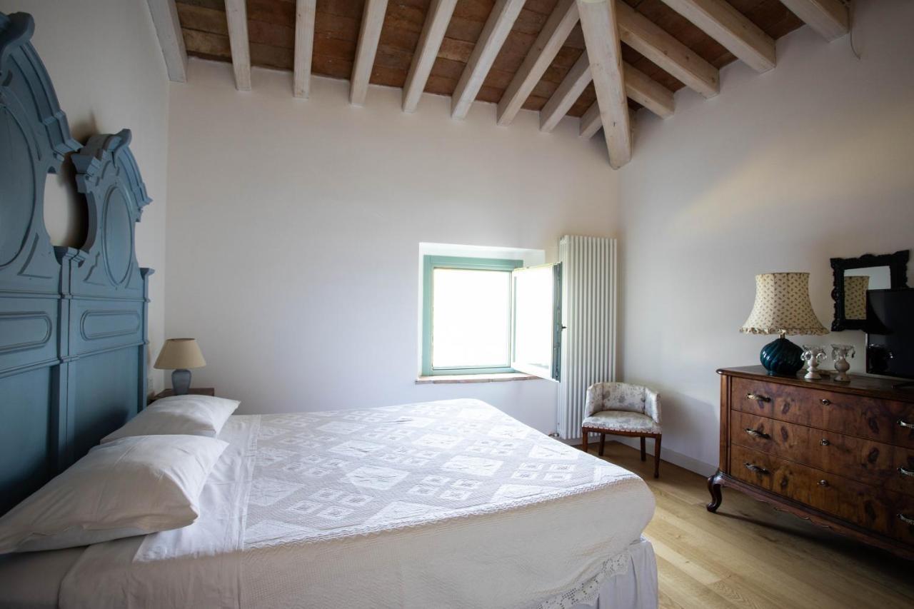 La Marcona Apartment Serramazzoni ภายนอก รูปภาพ