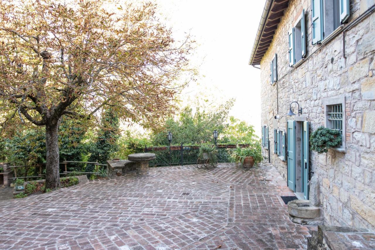 La Marcona Apartment Serramazzoni ภายนอก รูปภาพ