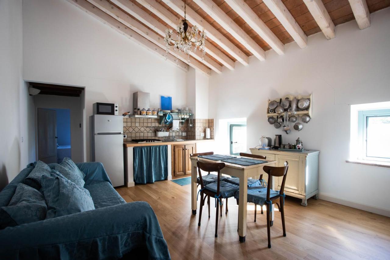 La Marcona Apartment Serramazzoni ภายนอก รูปภาพ