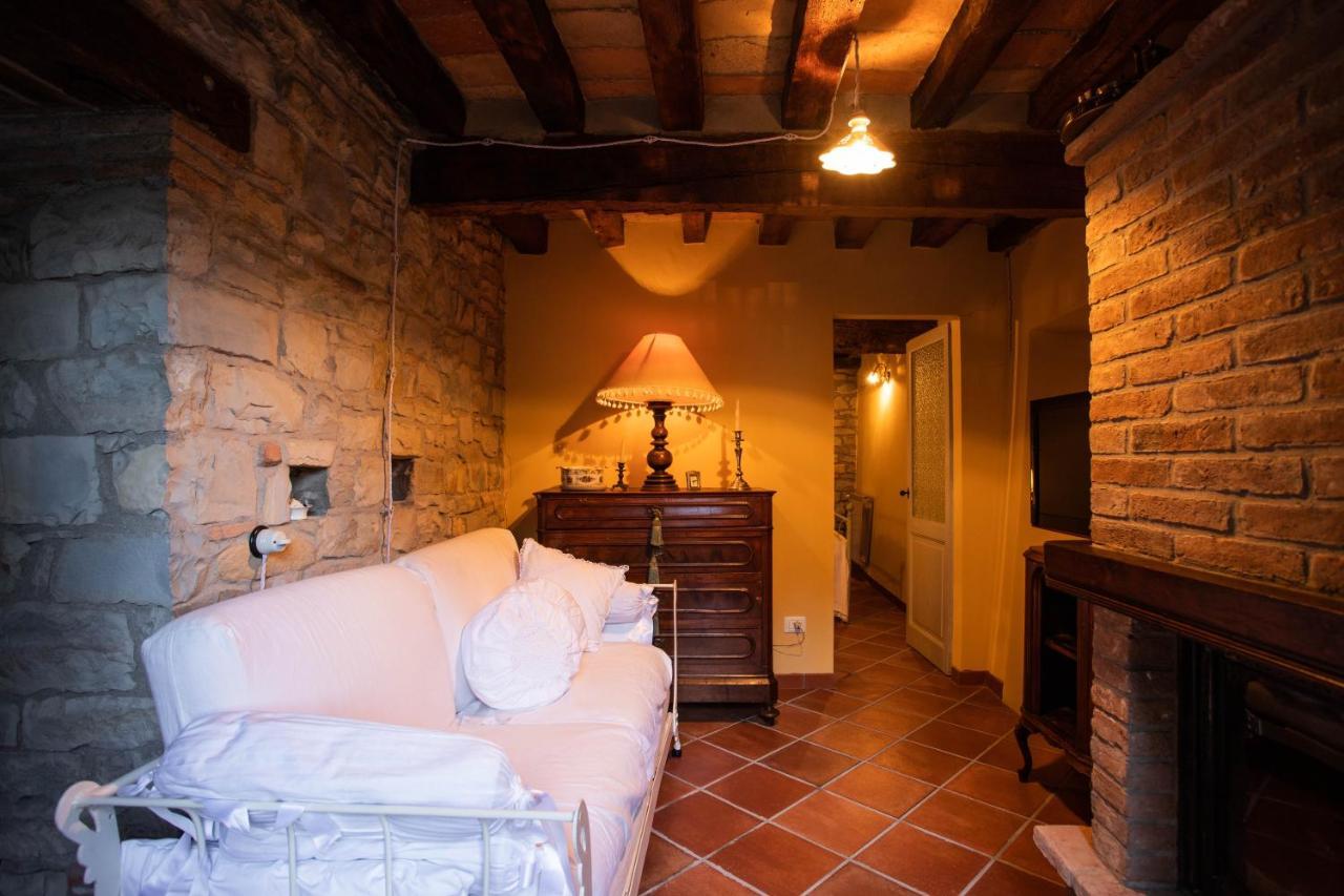 La Marcona Apartment Serramazzoni ภายนอก รูปภาพ