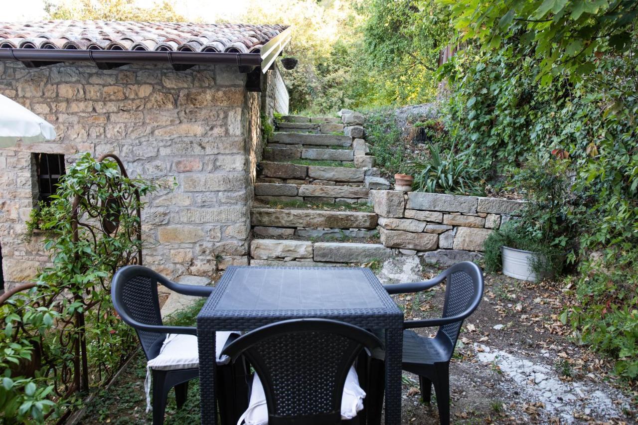La Marcona Apartment Serramazzoni ภายนอก รูปภาพ