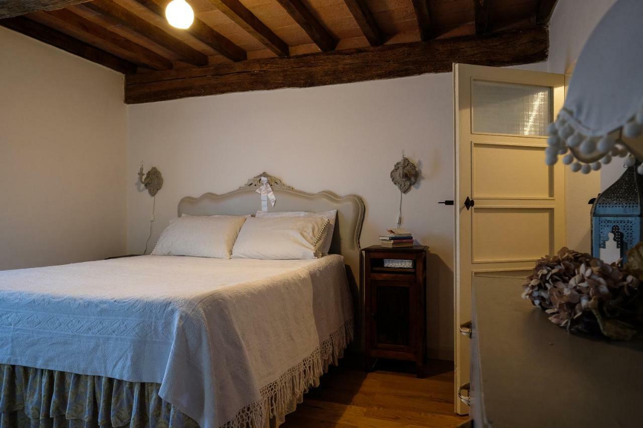 La Marcona Apartment Serramazzoni ภายนอก รูปภาพ
